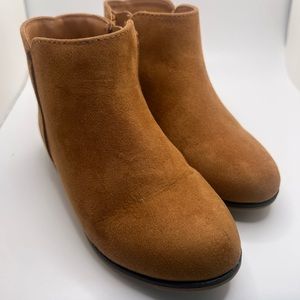 Brown fall booties // toddler size 9